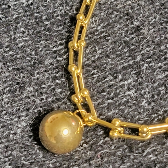 LINK BRACELET WITH CHARMS NWOT - Picture 4 of 6